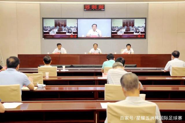 十字韧带撕裂接受手术！西蒙斯社媒报平安：我将消失一段时间