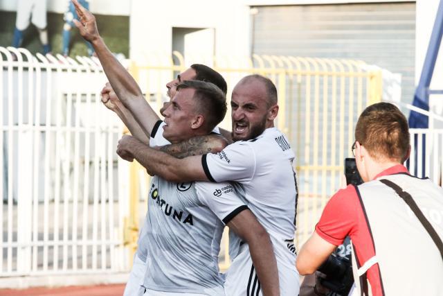 杜兰特30分詹姆斯14中3 湖人不敌太阳止三连胜