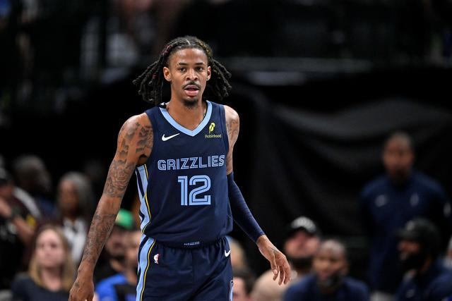 KD复出30+8太阳止3连败 文班绝杀马刺胜开拓者